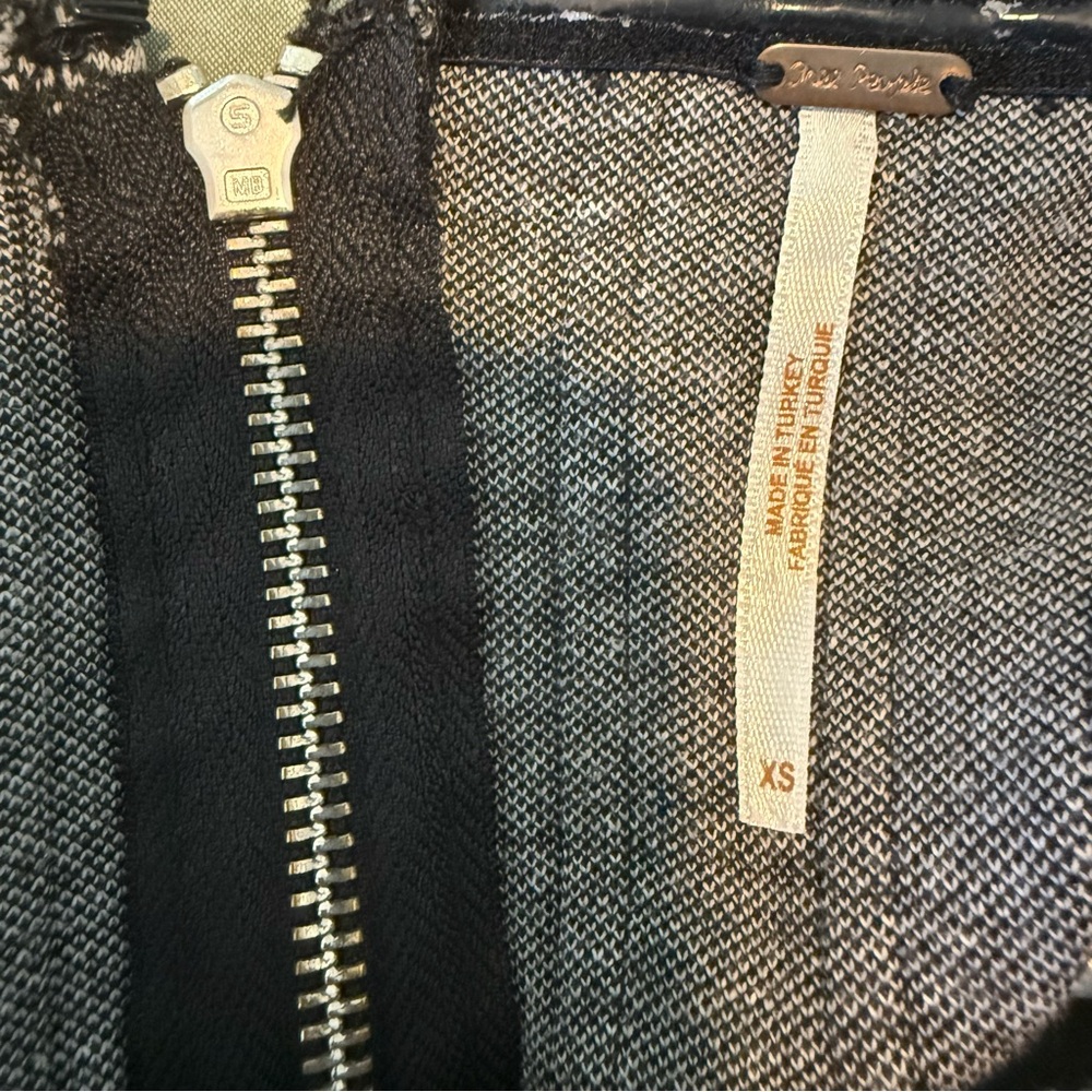 Free People Houndstooth Cropped Tank Top Black White Tie Straps Zip XS - Picture 7 of 7